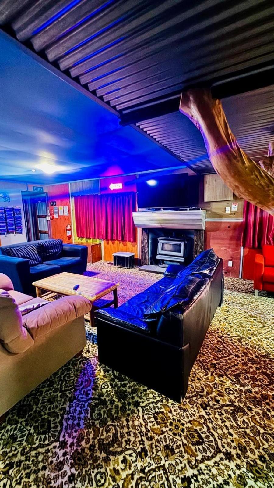 The Crossing Lodge & Backpackers Erua Экстерьер фото