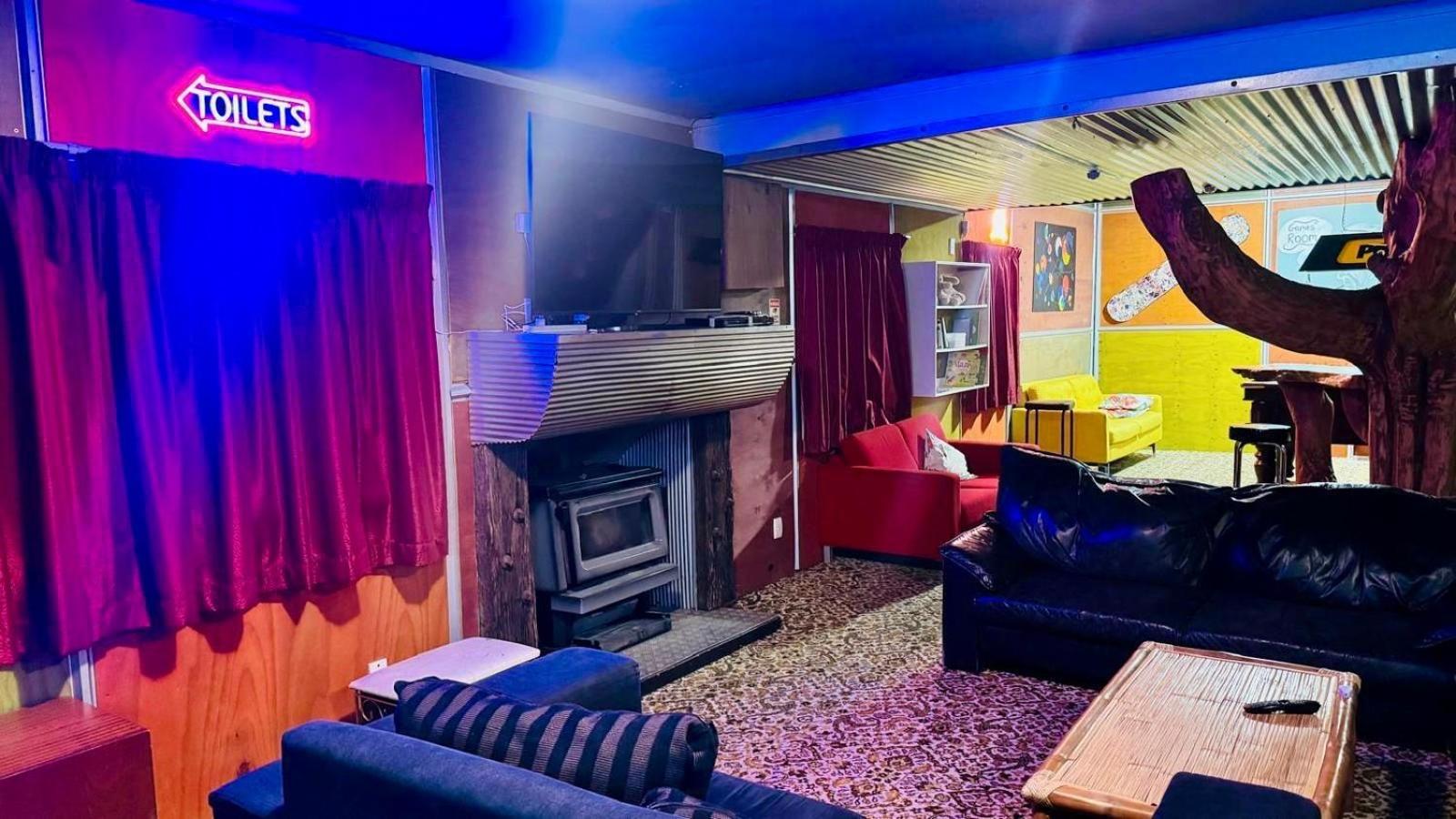 The Crossing Lodge & Backpackers Erua Экстерьер фото