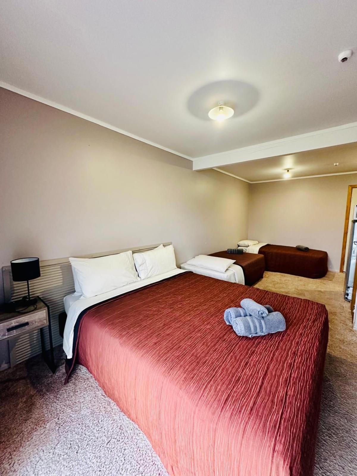 The Crossing Lodge & Backpackers Erua Экстерьер фото