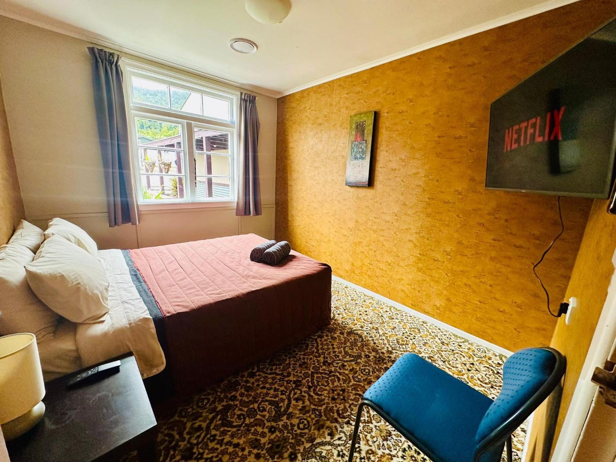 The Crossing Lodge & Backpackers Erua Экстерьер фото