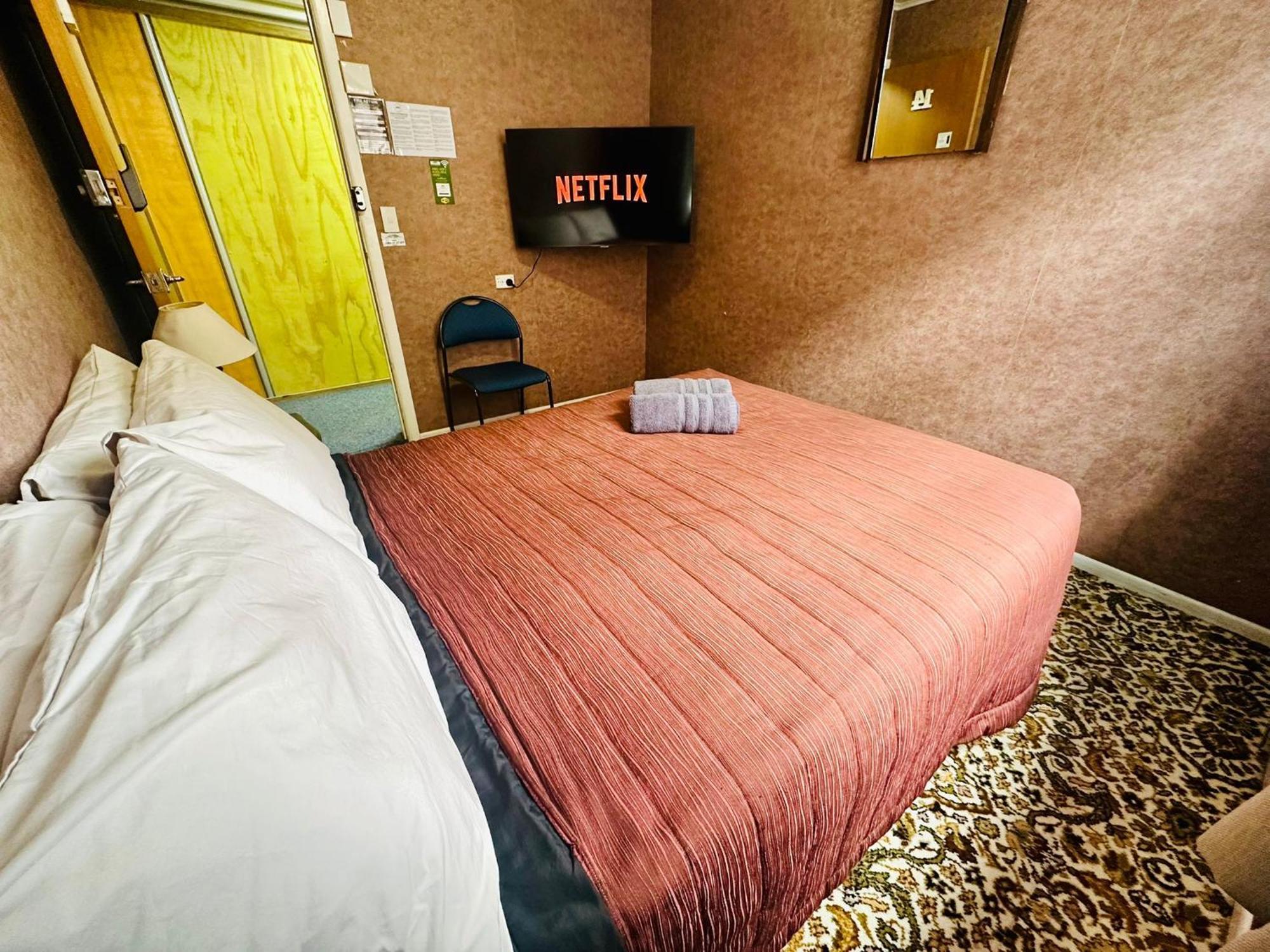 The Crossing Lodge & Backpackers Erua Экстерьер фото