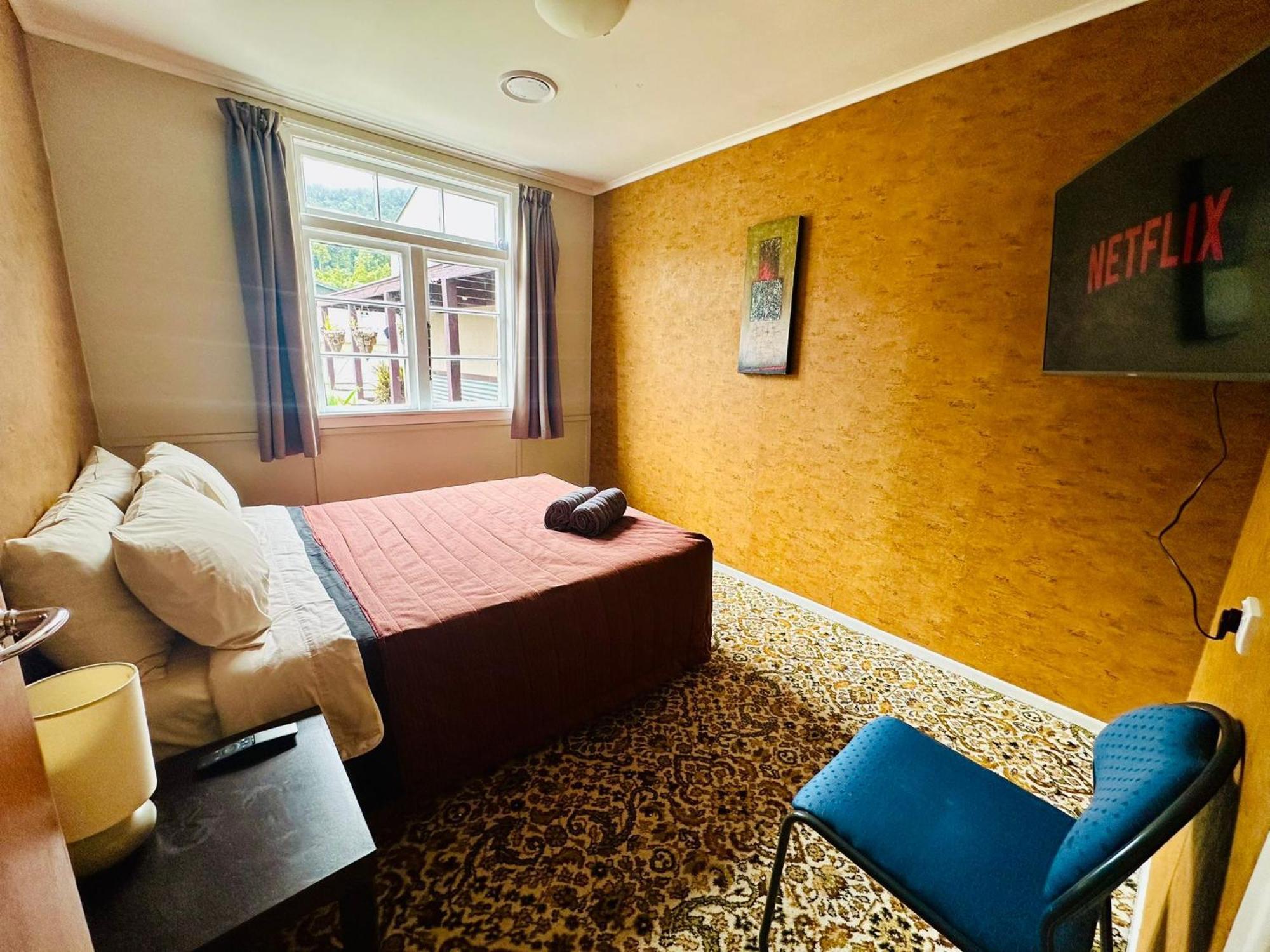 The Crossing Lodge & Backpackers Erua Экстерьер фото